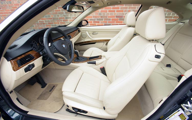 112_0708_02z+2007_BMW_335+interior.jpg