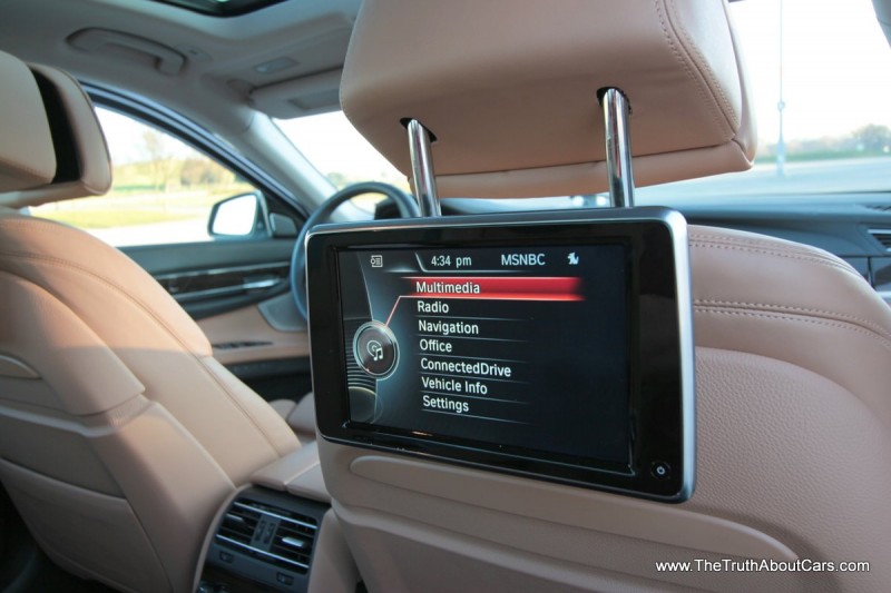 2013-BMW-750Li-008.jpg