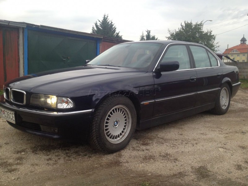 5985137_1.jpg