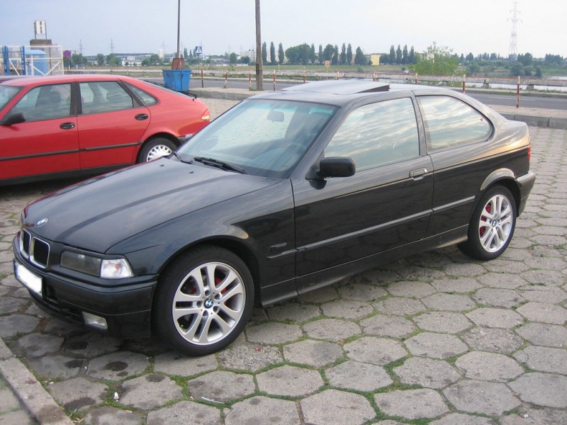 bmw_e36_compact_03.jpg