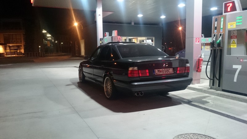 bmw2.jpg