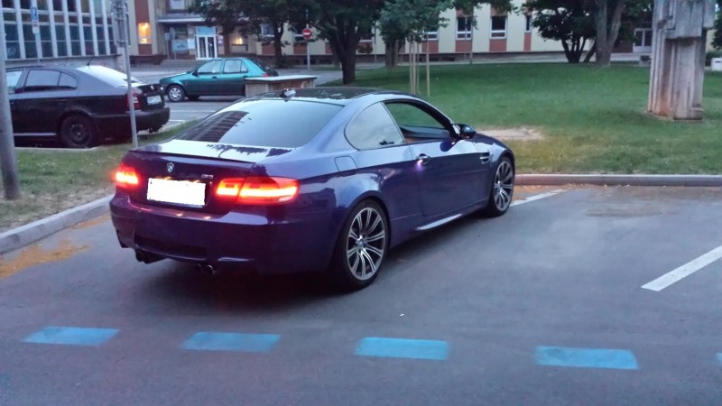 car1.jpg