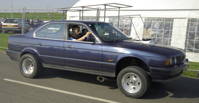 E34Dragstersantapod.jpg