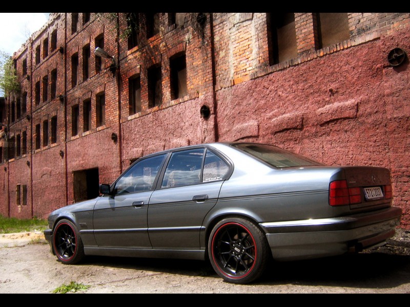 BMW_e34_07.jpg