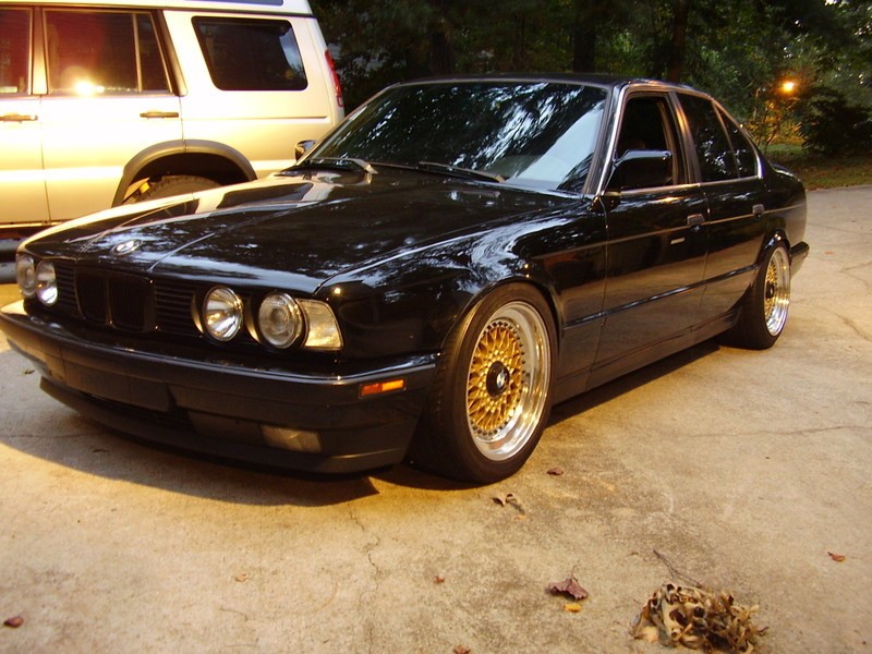 BMW_e34_32.jpg