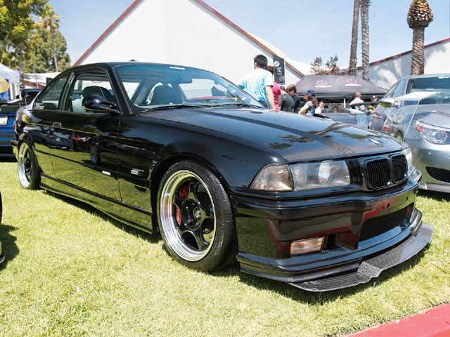 eurp_0708_20_z+bimmerfest+bmw+325i.jpg