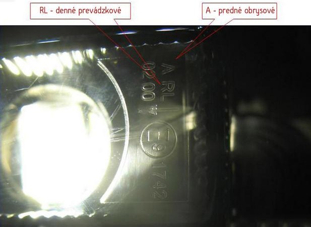 denne svietenie v hlavnom svetlomete.jpg