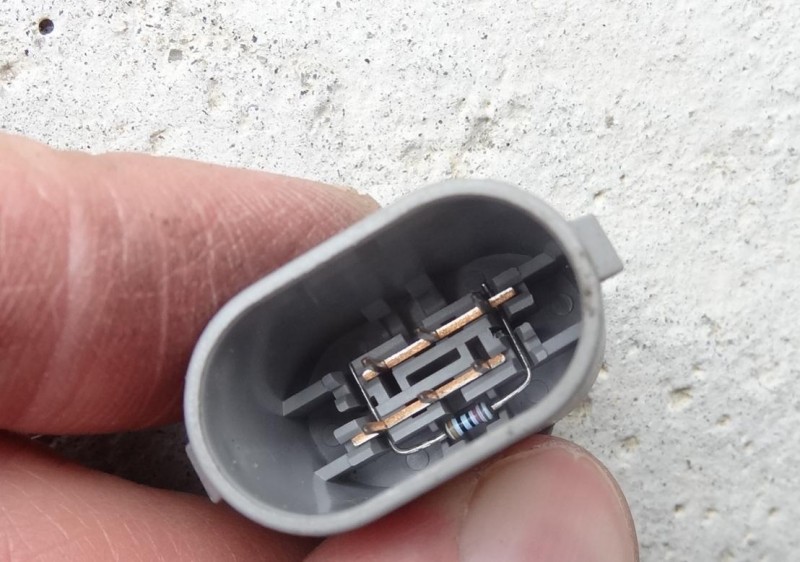 E65 terminal CAN resistor.jpg (101.61 KiB) 1230 zobrazení E65 terminal CAN resistor.jpg