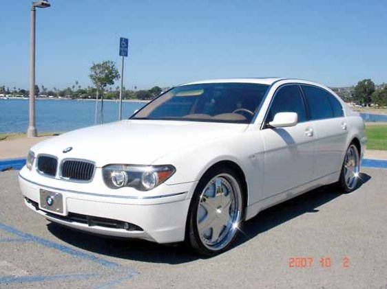 bmw7.jpg