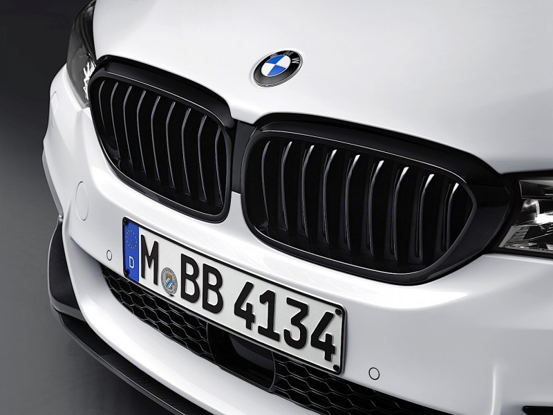 2017-bmw-5-series-g30-is-gifted-with-m-performance-accessories_8.jpg