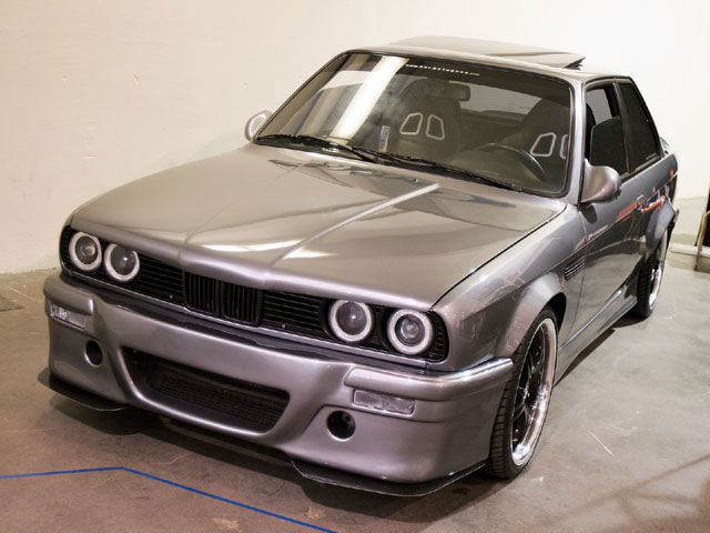 eurp_0708_16_z+bimmerfest+1988_bmw_325i.jpg