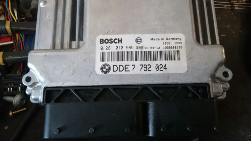 bmw-e46-110kw-riadiaca-jednotka-02.jpg