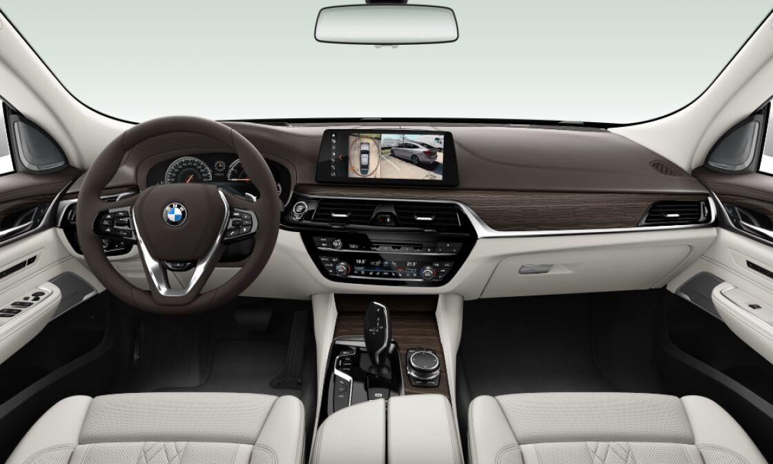 12982_InteriorDashboard.JPG