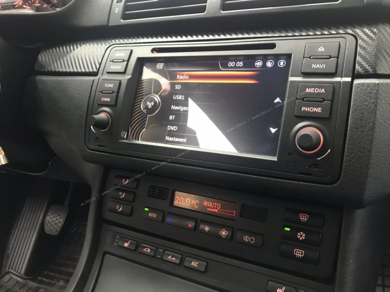 BMW e46 Cabrio rádio5.jpg