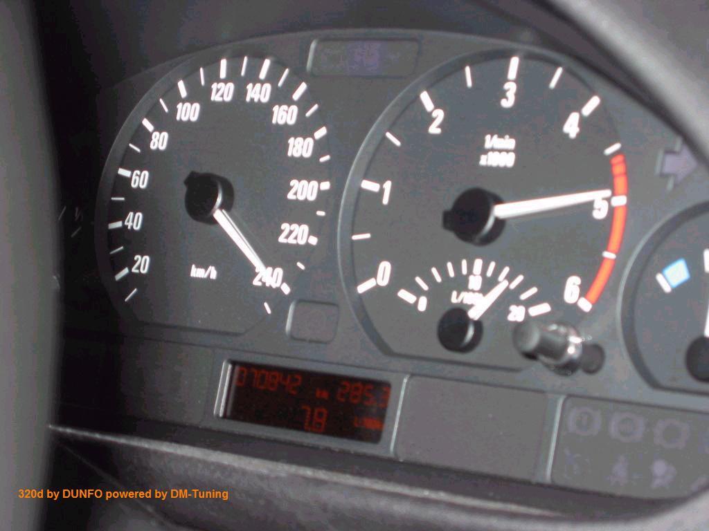BMW320d_241.jpg