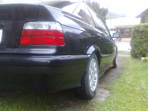 BMW 2.JPG
