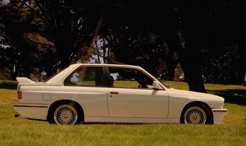 side-grass-e30.jpg