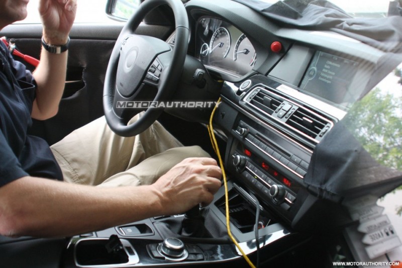 2010_bmw_5_series_spy_shots_july_008-0710-950x650.jpg