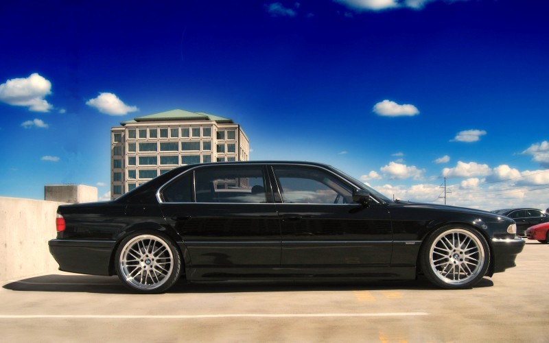 e38_3_wallpaper_2560x1600.jpg