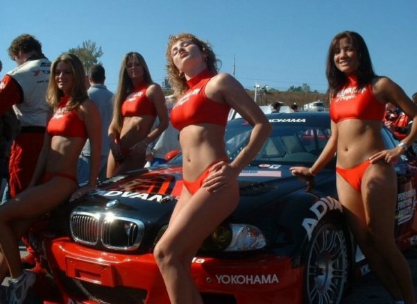 1174556909_bmw_girls_13.jpg