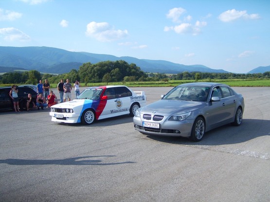 bmw7.jpg