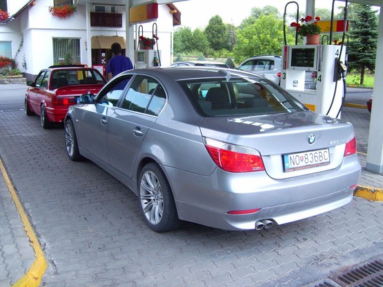 bmw5.jpg