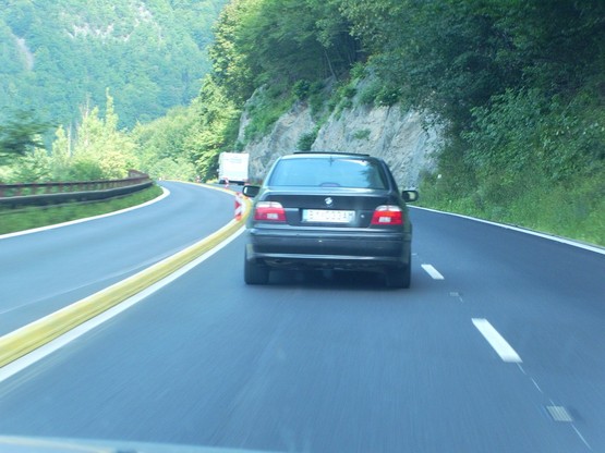 bmw4.jpg