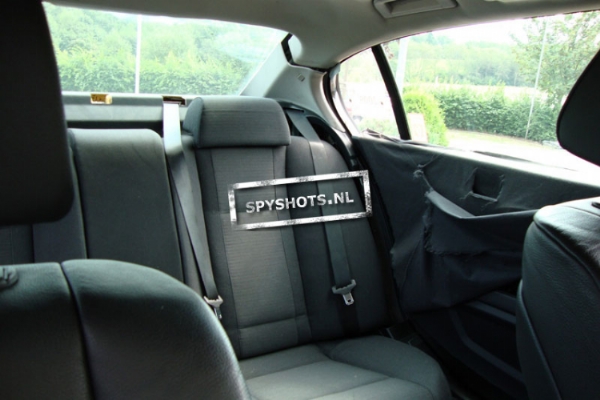 bmw7_0982495750.jpg