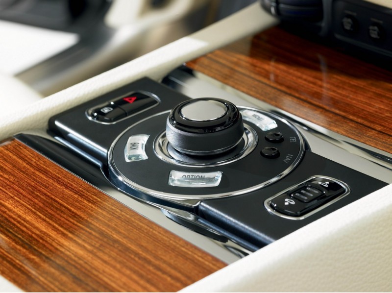 Rolls-Royce-Ghost-photosi-2.jpg