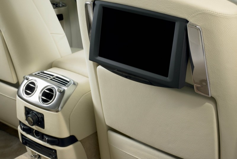 Rolls-Royce-Ghost-photosi-21.jpg