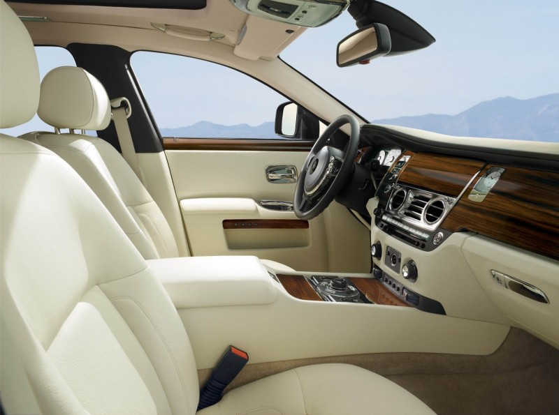 Rolls-Royce-Ghost-photosi-31.jpg