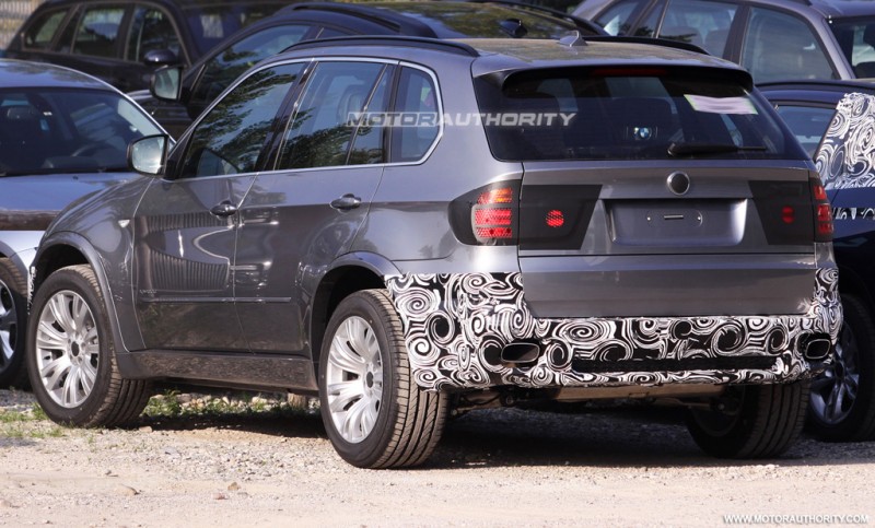 2010-bmw-x5-facelift-spy-shots_100228509_l.jpg