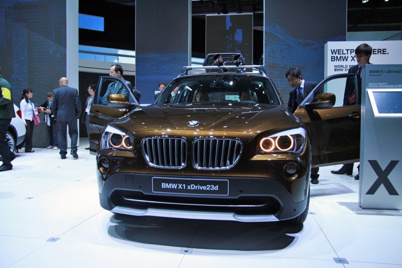 06-2010-bmw-x1.jpg