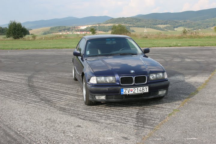 BMW KLUB BB-ZV ManiacZV E36 320i 1.JPG