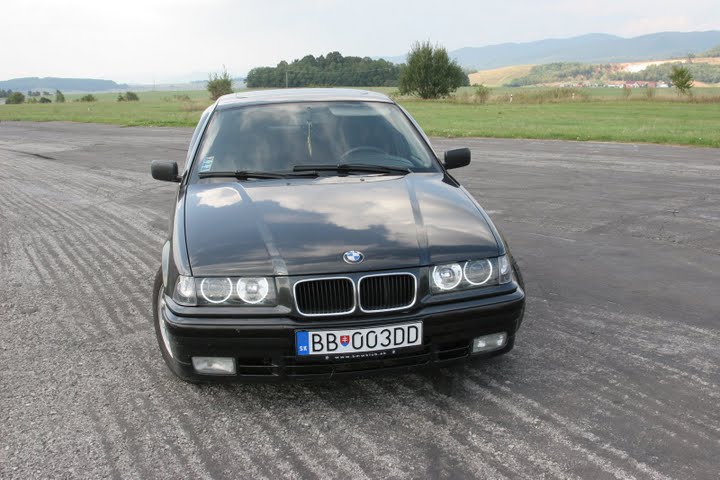 BMW KLUB BB-ZV Herri13 E36 318i 1.JPG