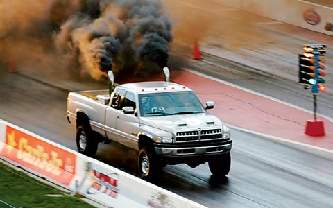 163_0606_diesel_10z+diesel_truck_drag_racing+front_view.jpg