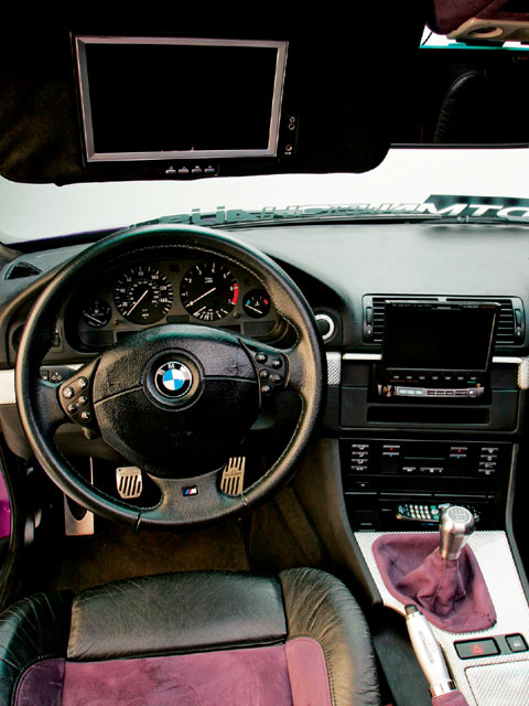 eurp_0703_12z+1999_bmw_540i+interior.jpg