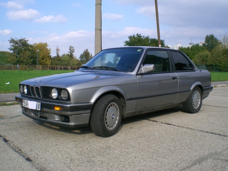 E 30 2.JPG