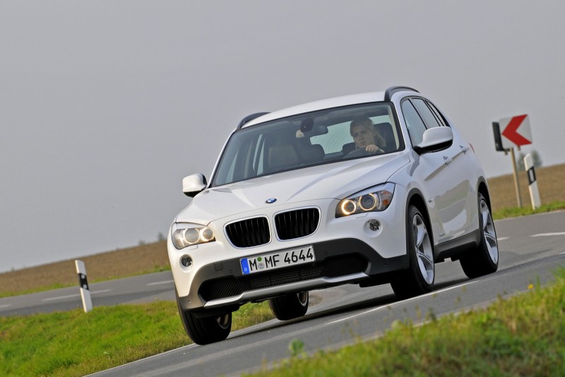 bmw-x1-alpinwhite-33.jpg (246.04 KiB) 2114 zobrazení bmw-x1-alpinwhite-33.jpg