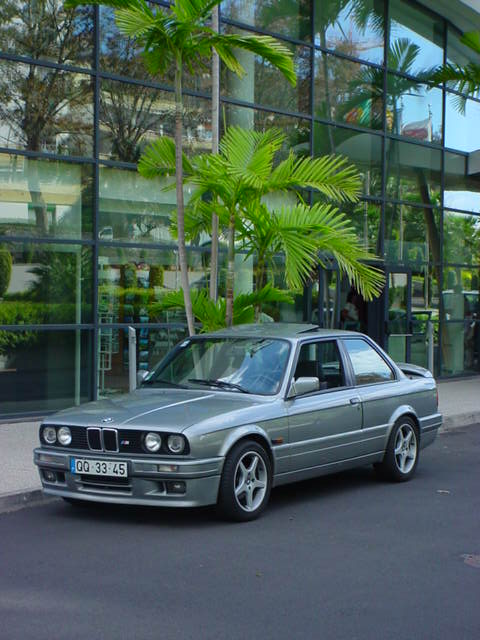 BMW320isa.jpg