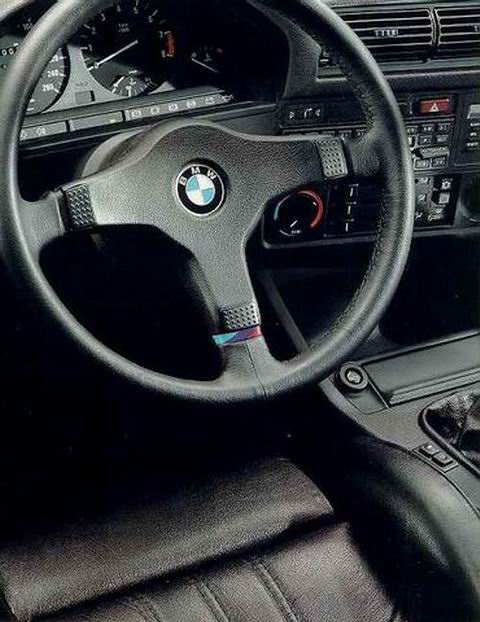 320is-11.jpg