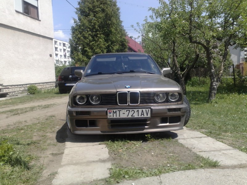 Bmw 325e-001.jpg