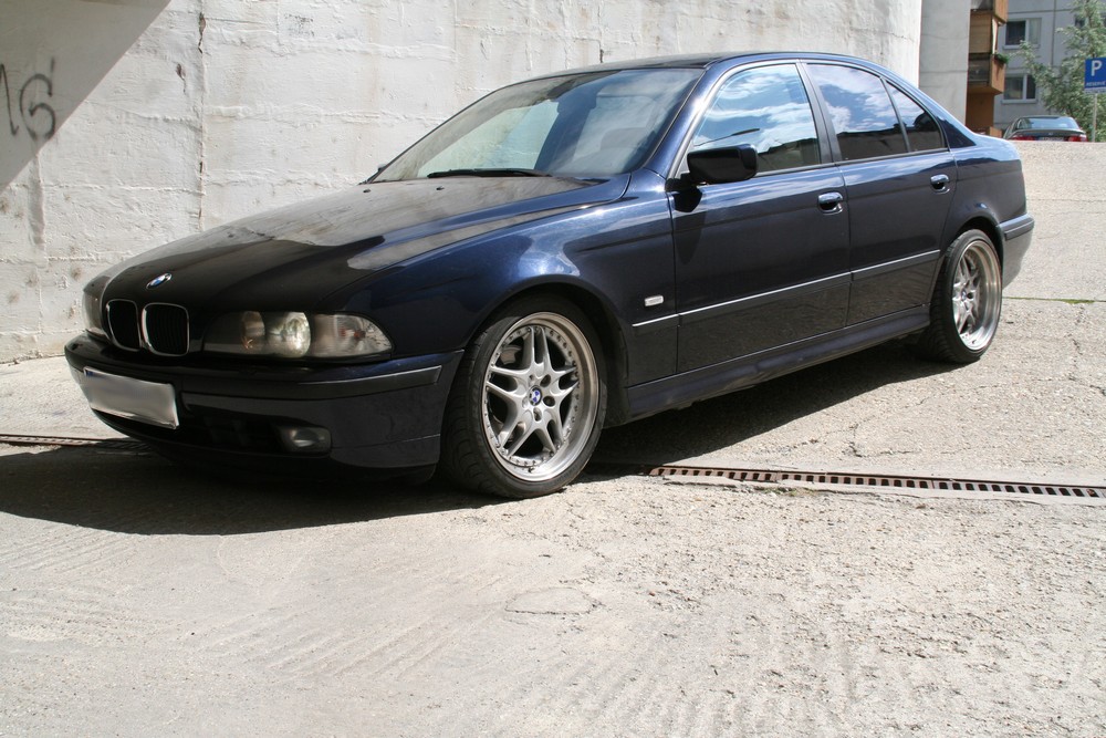bmw1.jpg