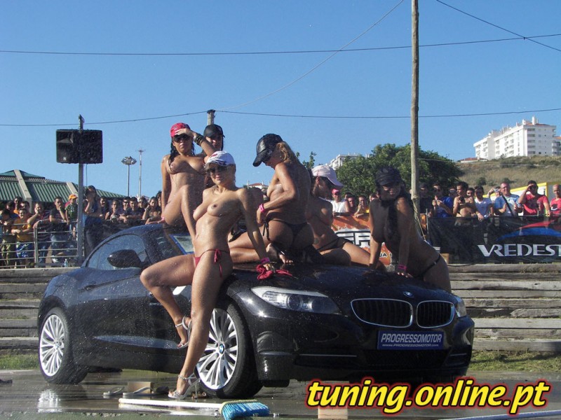 maxi-tuning-2009-car-wash-girls.jpg
