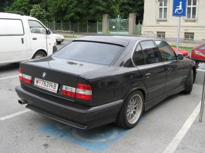 BMW-E34-CHj0.jpg