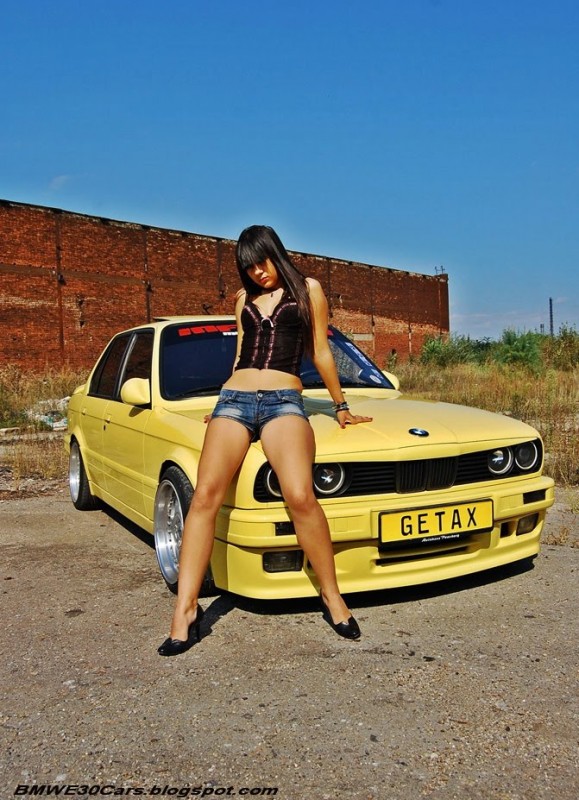 BMW-SEXY-GIRL-E30 (3).jpg