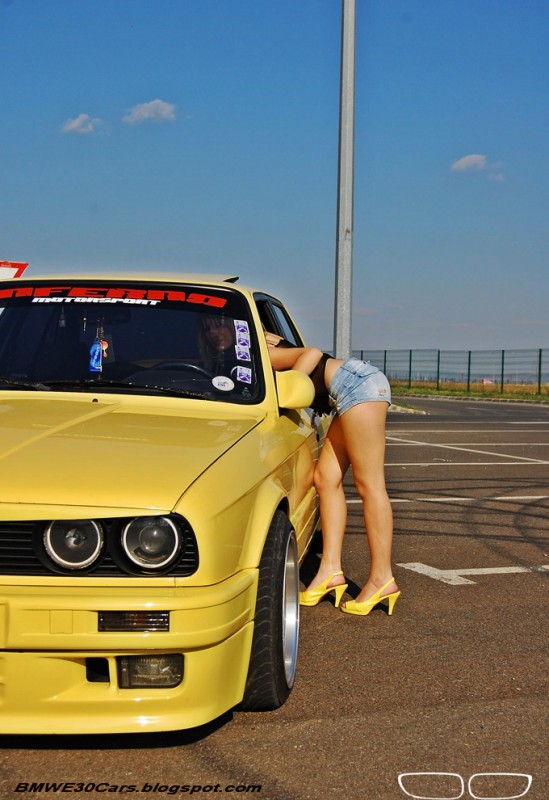 BMW-SEXY-GIRL-E30 (12).jpg