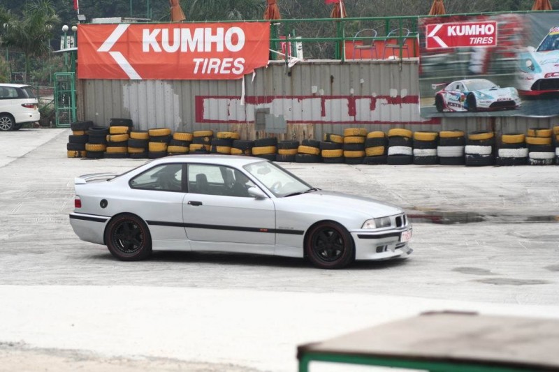 ayu693.jpg