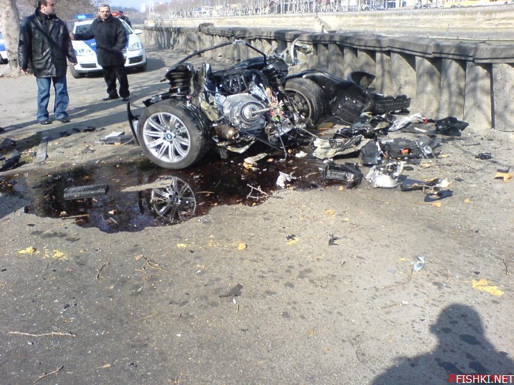 bmw-m6-crash-5.jpg