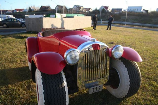 donald_duck_car_05.jpg